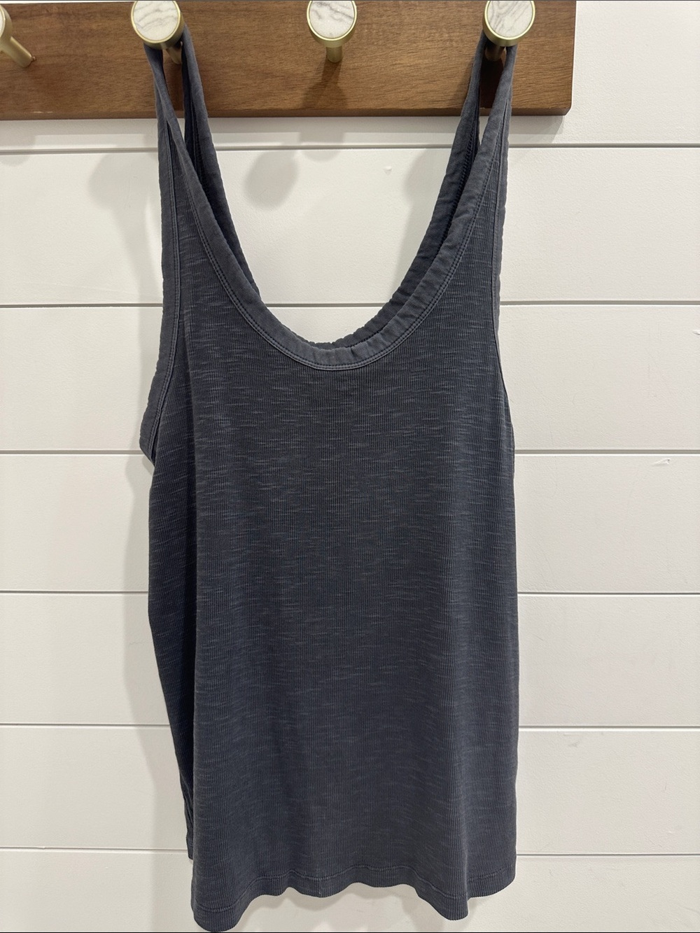 Universal Thread Women's Scoop Neck Tank Top - Charcoal